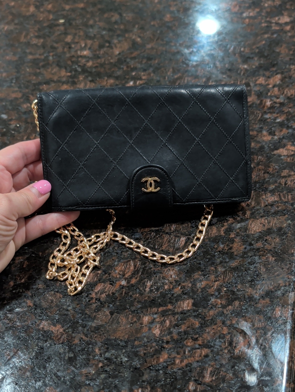 CHANEL Black Quilted Leather Crossbody Wallet with Gold Chain